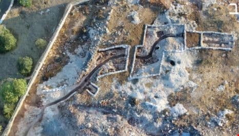 גילויה של מנהרה החוצה את קו פרשת המים הארצי בתוואי אמת המים העליונה לירושלים ומשמעותה